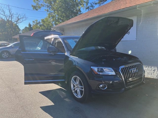 Audi Q5 2.0T Premium quattro 2017 Audi Q5 2.0T Premium quattro 2017