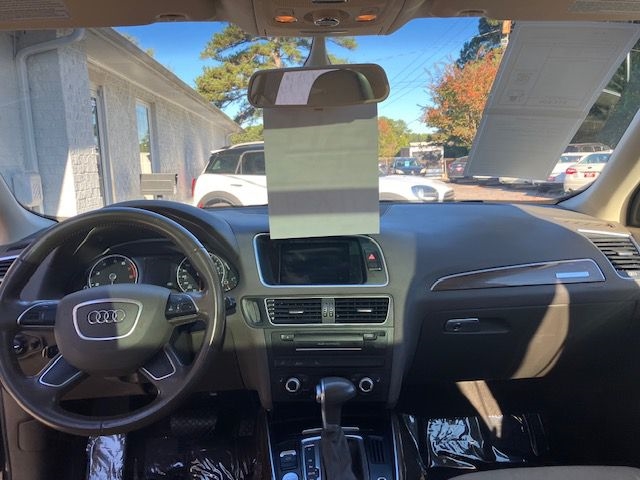 Audi Q5 2.0T Premium quattro 2017 Audi Q5 2.0T Premium quattro 2017