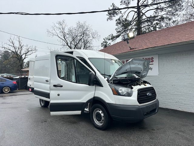 Ford Transit 250 Van Med. Roof w/Sliding Pass. 148-in. WB 2017