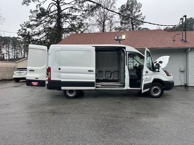 Ford Transit 250 Van Med. Roof w/Sliding Pass. 148-in. WB 2017