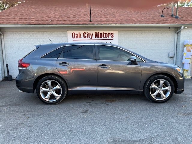 Toyota Venza LE V6 FWD 2013