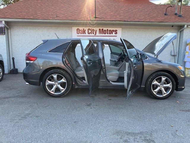 Toyota Venza LE V6 FWD 2013