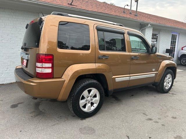 Jeep Liberty Sport 4WD 2011