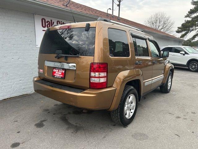Jeep Liberty Sport 4WD 2011