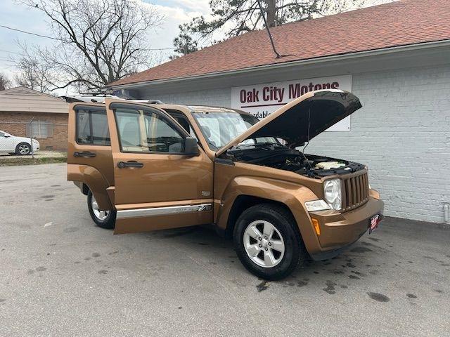 Jeep Liberty Sport 4WD 2011