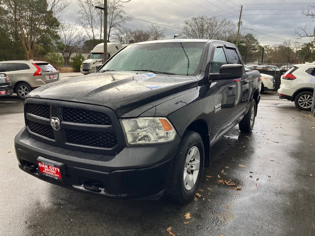 RAM 1500 Tradesman Crew Cab SWB 4WD 2016