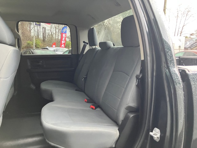 RAM 1500 Tradesman Crew Cab SWB 4WD 2016