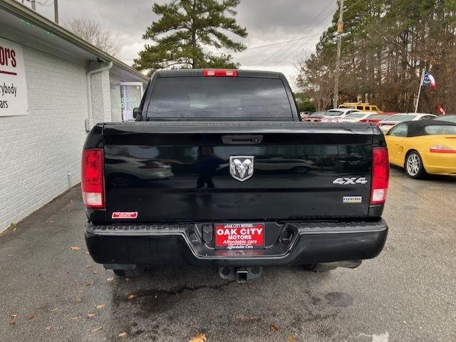 RAM 1500 Tradesman Crew Cab SWB 4WD 2016