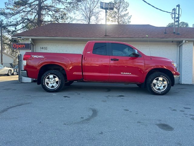 Toyota Tundra Tundra-Grade Double Cab 4.6L 4WD 2011