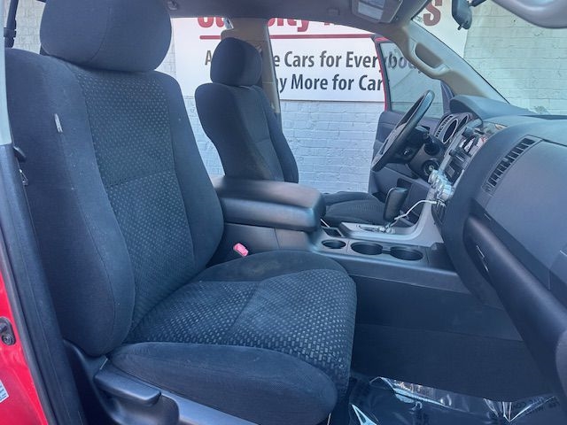 Toyota Tundra Tundra-Grade Double Cab 4.6L 4WD 2011