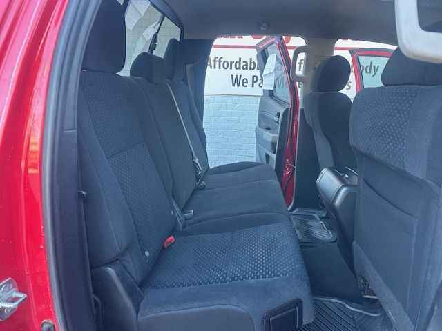 Toyota Tundra Tundra-Grade Double Cab 4.6L 4WD 2011