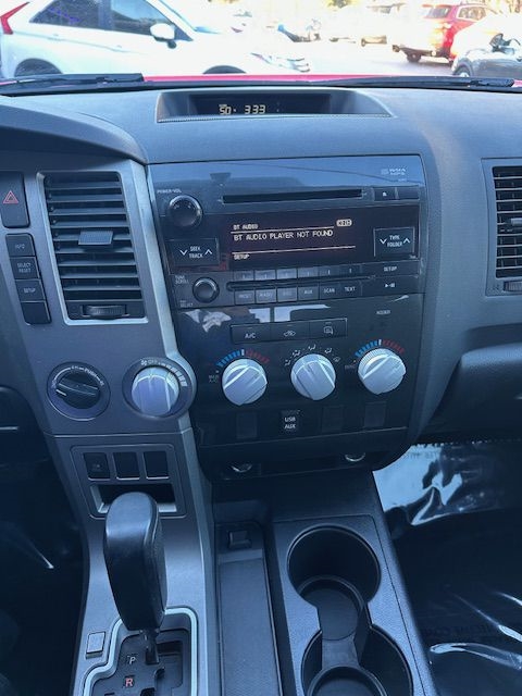 Toyota Tundra Tundra-Grade Double Cab 4.6L 4WD 2011