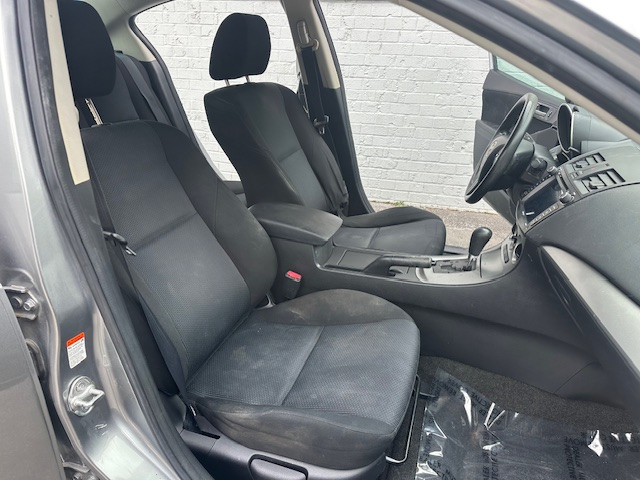 Mazda MAZDA3 i SV 4-Door 2010