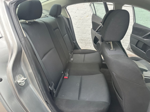 Mazda MAZDA3 i SV 4-Door 2010