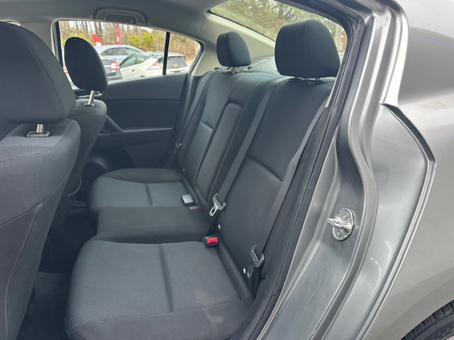 Mazda MAZDA3 i SV 4-Door 2010