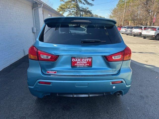 Mitsubishi Outlander Sport SE 4WD 2011