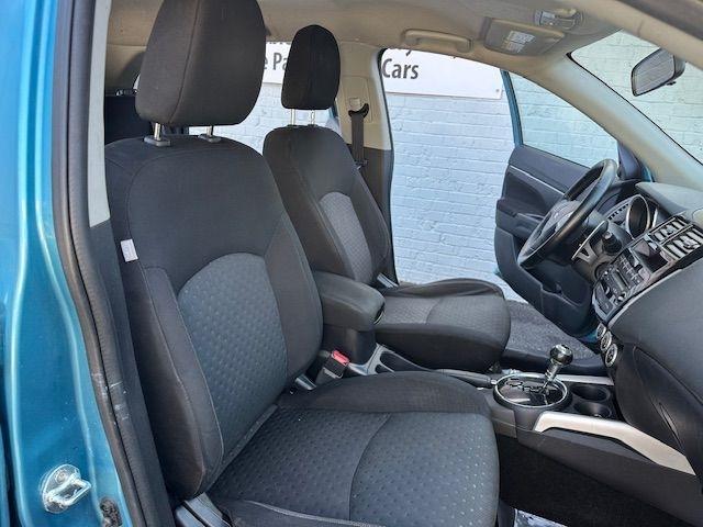 Mitsubishi Outlander Sport SE 4WD 2011