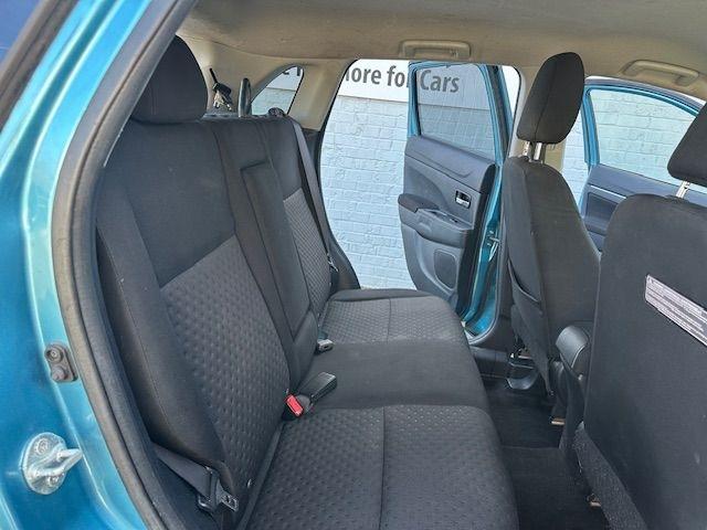 Mitsubishi Outlander Sport SE 4WD 2011