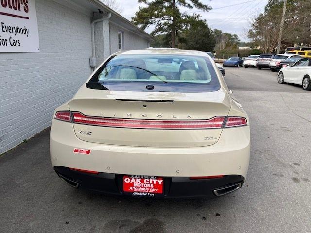 Lincoln MKZ Hybrid Sedan 2014