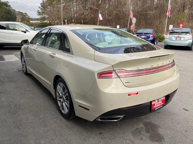 Lincoln MKZ Hybrid Sedan 2014