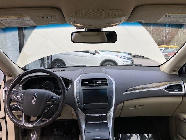 Lincoln MKZ Hybrid Sedan 2014