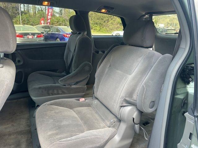 Toyota Sienna XLE 2006