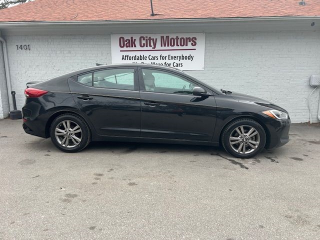 Hyundai Elantra Value Edition 6A 2017