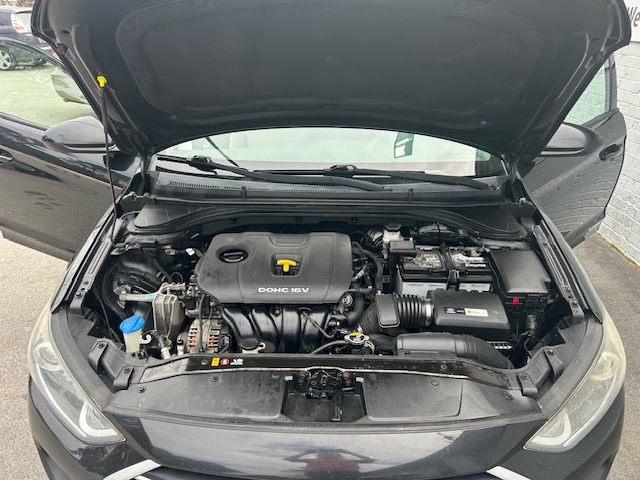 Hyundai Elantra Value Edition 6A 2017