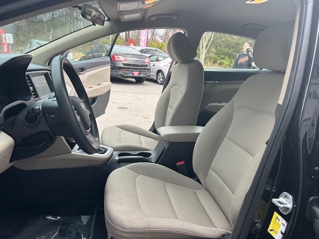 Hyundai Elantra Value Edition 6A 2017