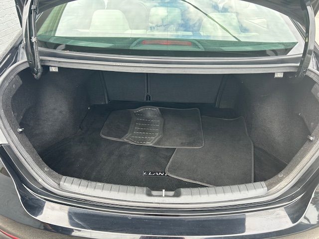 Hyundai Elantra Value Edition 6A 2017