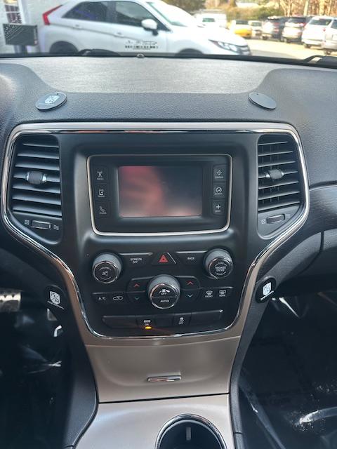 Jeep Grand Cherokee Laredo 2WD 2014