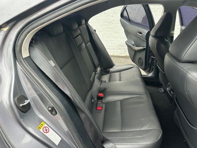 Lexus IS 200t 2016