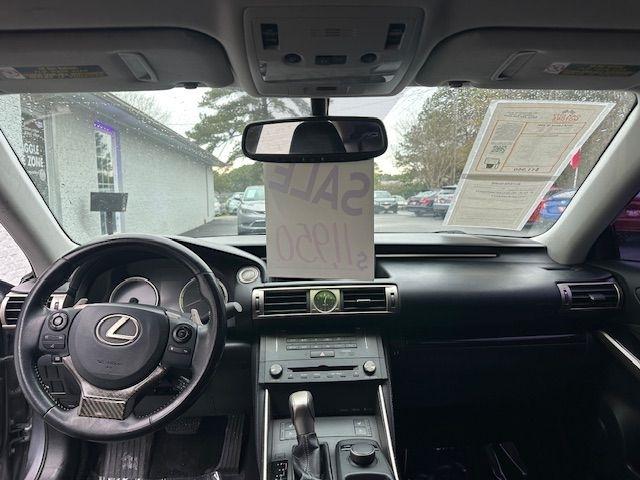 Lexus IS 200t 2016