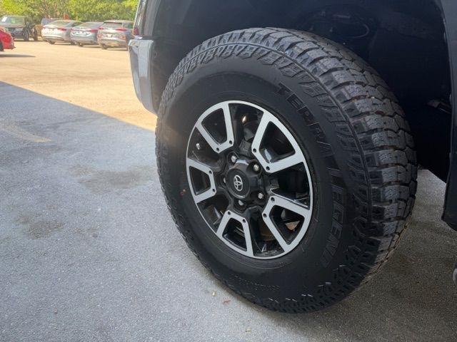 Toyota Tundra SR5 4.6L V8 Double Cab 2WD 2019