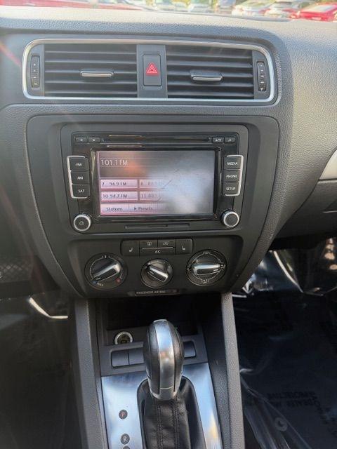 Volkswagen Jetta SE 2013