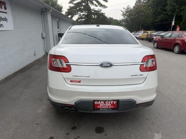 Ford Taurus SEL AWD 2010