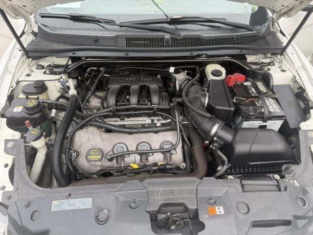 Ford Taurus SEL AWD 2010