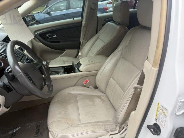 Ford Taurus SEL AWD 2010