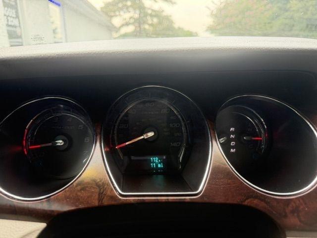 Ford Taurus SEL AWD 2010