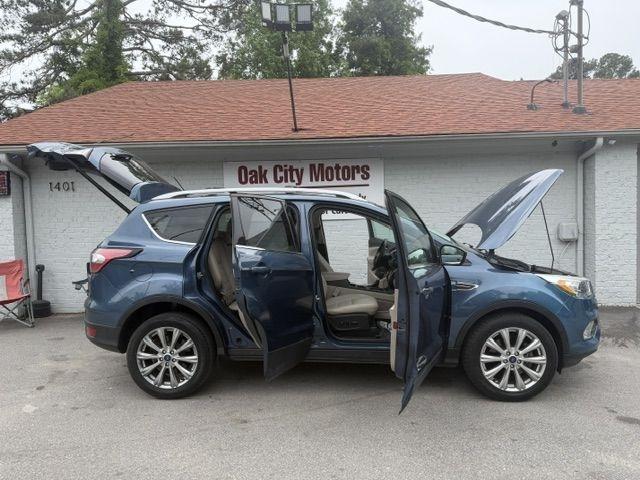 Ford Escape Titanium 4WD 2018