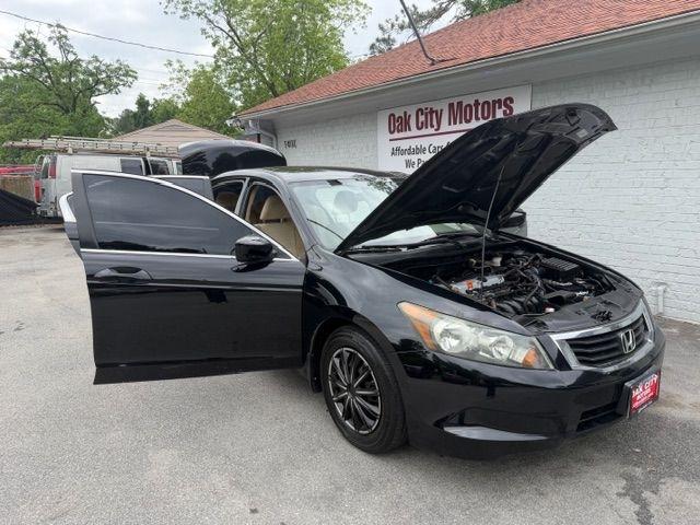 Honda Accord LX sedan AT 2010