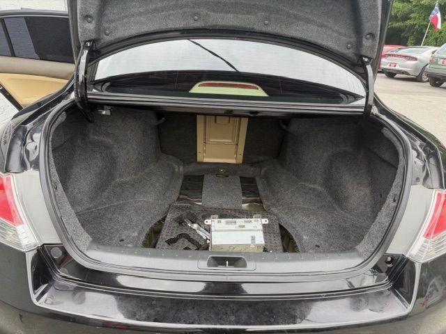 Honda Accord LX sedan AT 2010