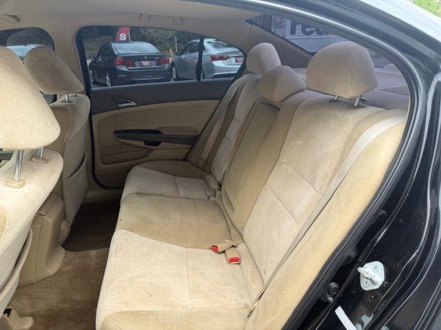 Honda Accord LX sedan AT 2010