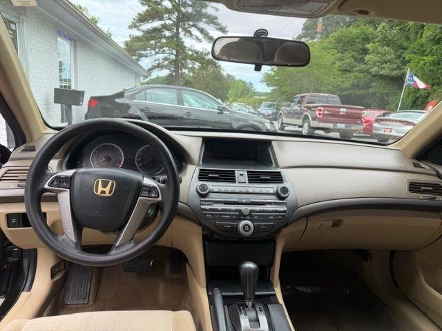Honda Accord LX sedan AT 2010