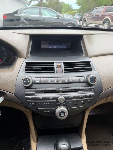 Honda Accord LX sedan AT 2010