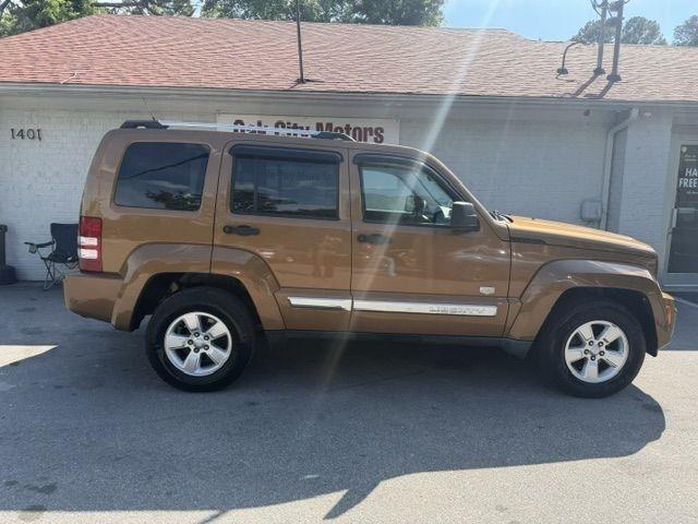 Jeep Liberty Sport 4WD 2011