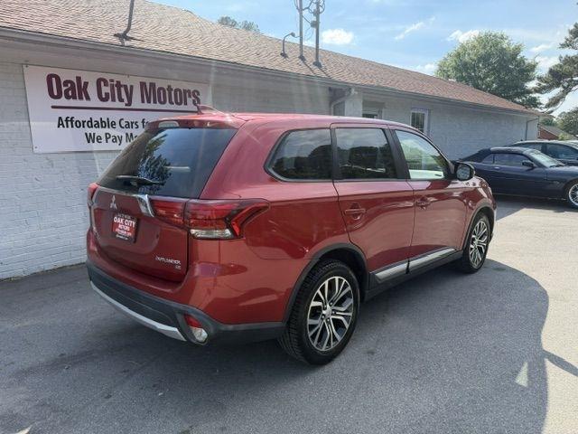 Mitsubishi Outlander SEL AWD 2017