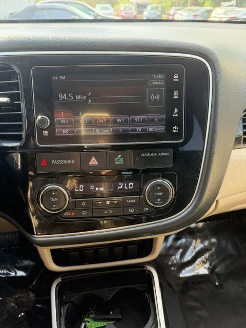 Mitsubishi Outlander SEL AWD 2017