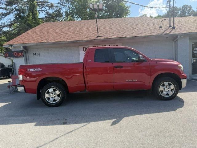 Toyota Tundra Tundra-Grade Double Cab 4.6L 4WD 2011
