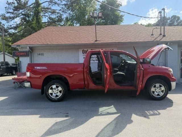 Toyota Tundra Tundra-Grade Double Cab 4.6L 4WD 2011